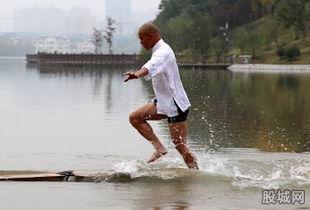 水上漂图片,探寻自然与艺术的和谐共鸣  第2张