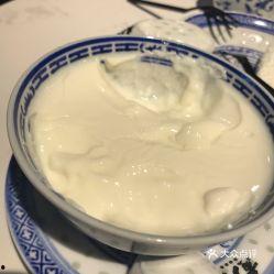 经典牛奶图片,温馨回忆与美好生活的象征  第2张