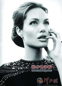 安吉丽娜照片  第3张