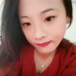 林可的照片,光影交织下的青春印记  第2张